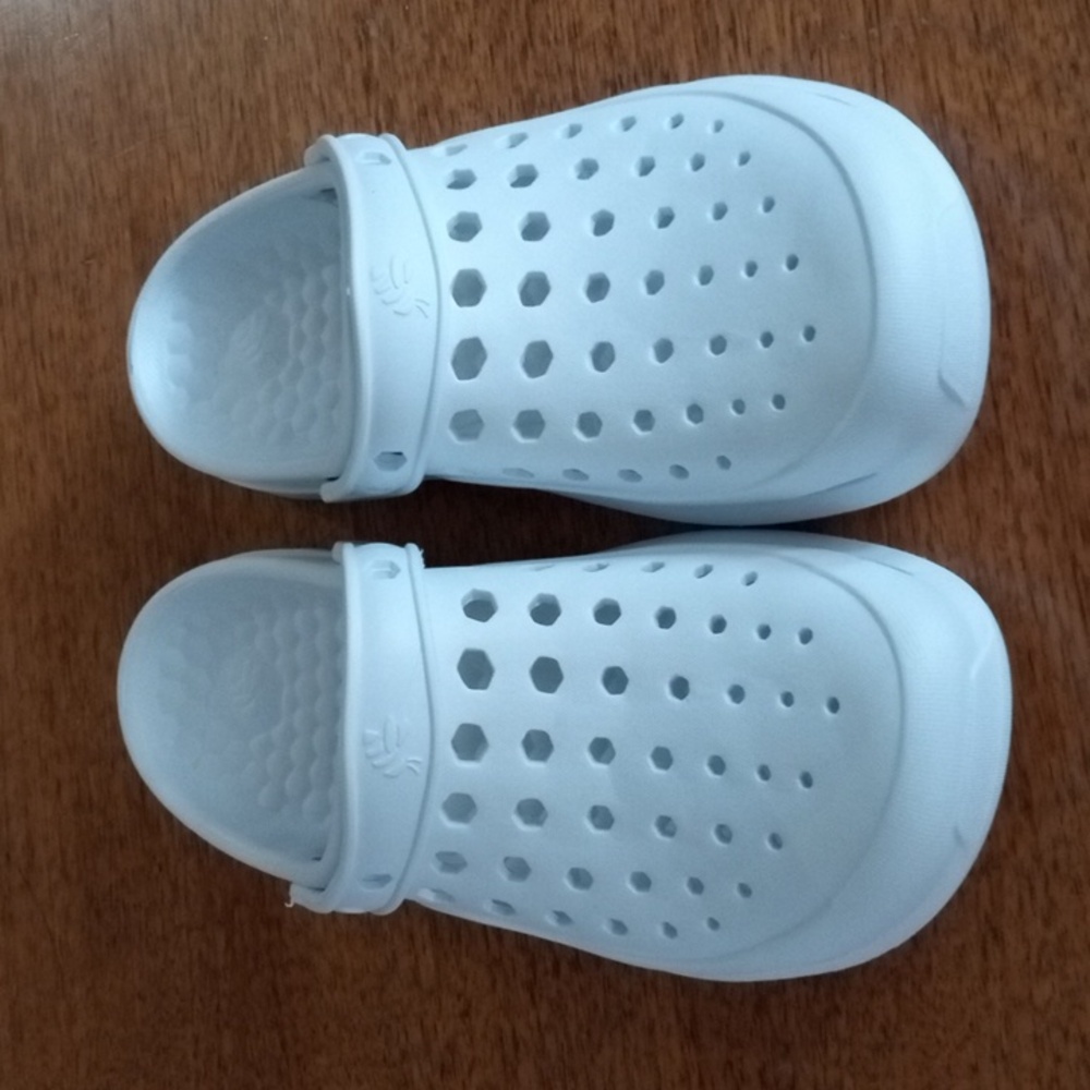 Joybees Classic Clogs